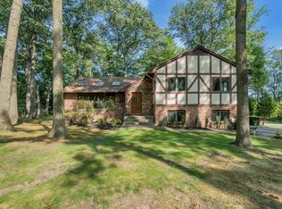 11 S De Baun Ave, Airmont, NY