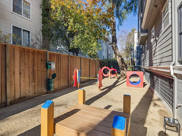 Sofi Sunnyvale — Photo 32