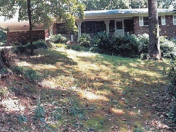 2nd image of 305 Lynwood Dr