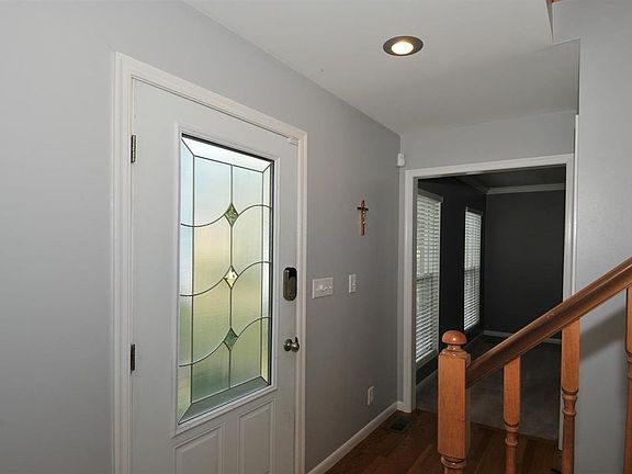 3rd image of 3287 Kingsburg Ct