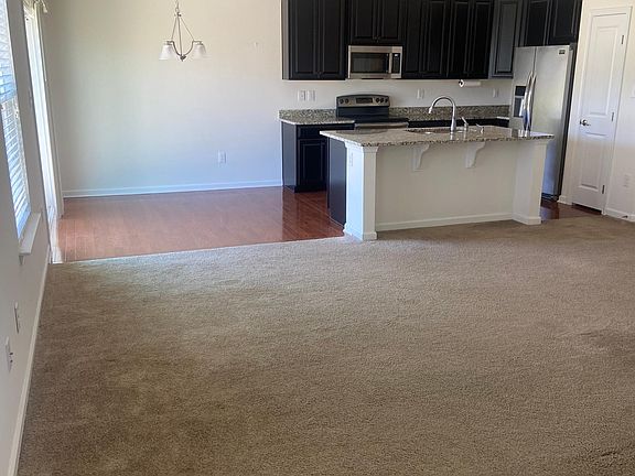 4th image of 104 Alexandreas Ct #13