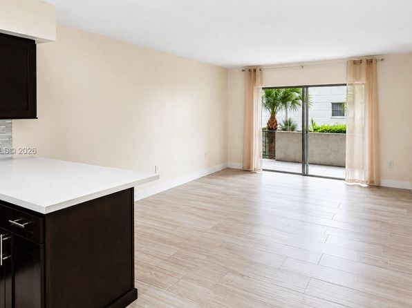 6904 N Kendall Dr APT F305