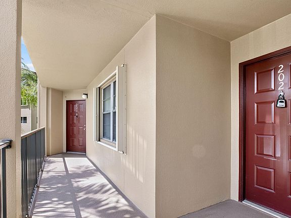 3rd image of 300 SW 130TH Terrace #202B