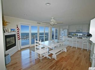424 Dune Rd, Westhampton Beach, NY 11978