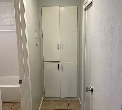 3rd image of 1143 E Park St #11432