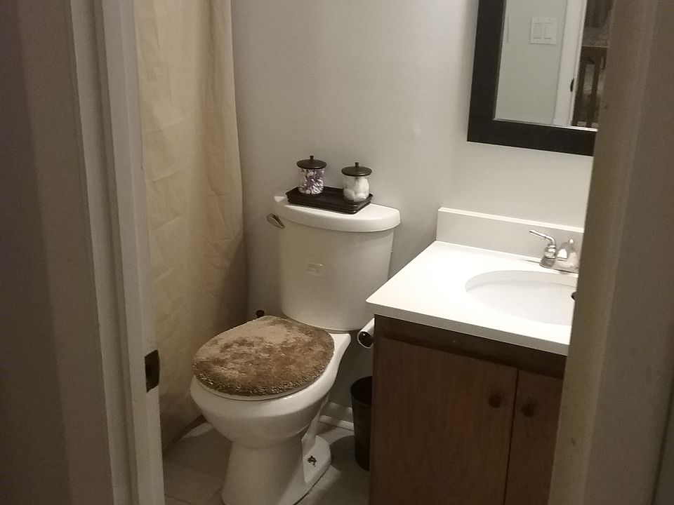 2nd image of 405 Harbison Blvd APT 128