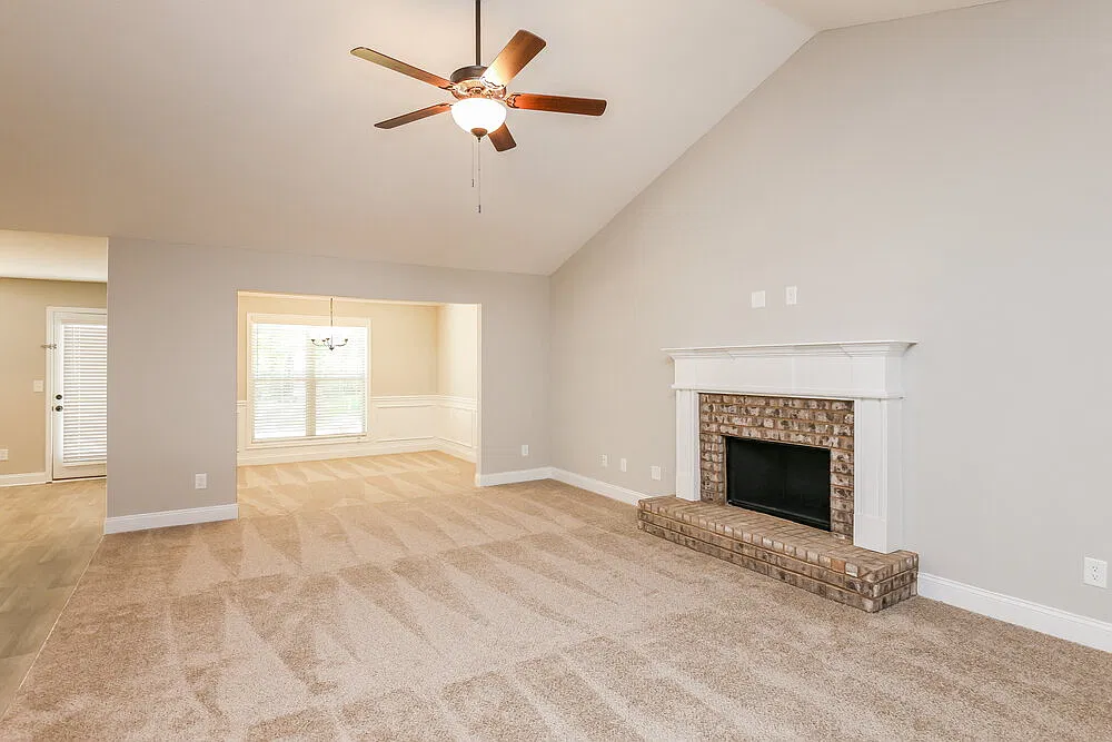4 bed, 2.5 bath, 2200 sqft, $2,530 — Photo 4
