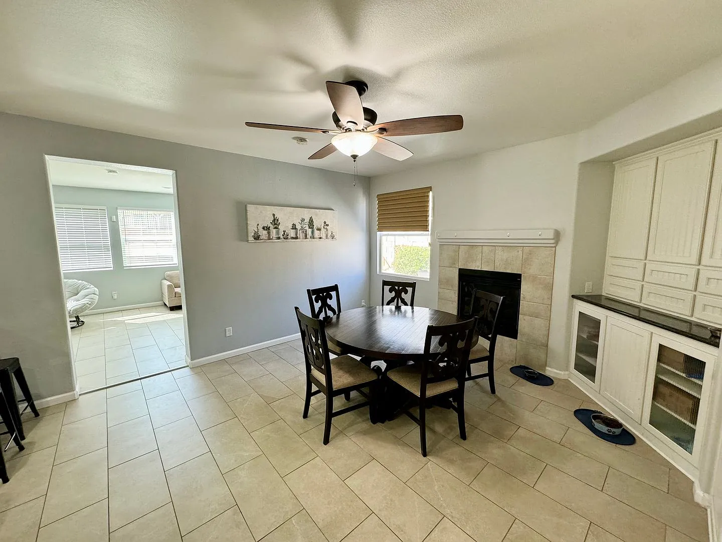 Spacious 6 bedroom home — Photo 4