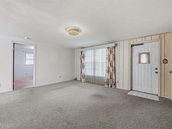 3rd image of 4408 W Elm St