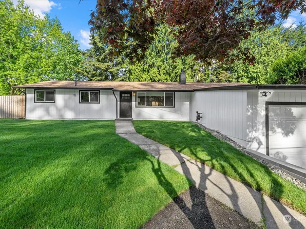 20715 36th Avenue W, Lynnwood, WA 98036