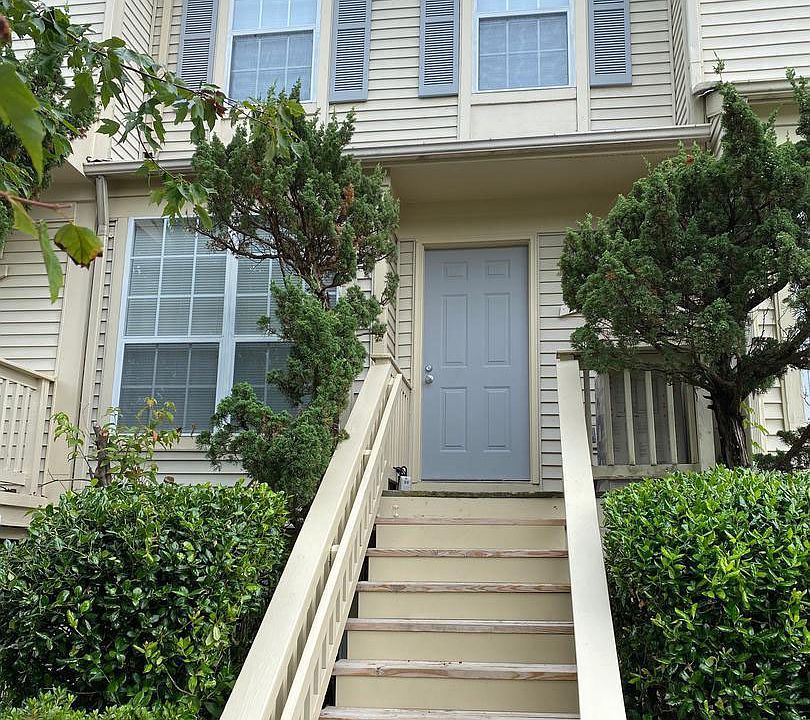 1st image of 14174 Autumn Cir