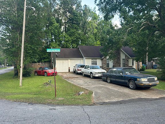 3rd image of 3232 Riverbend Rd