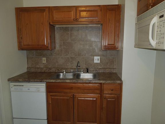 5th image of 25863 Pennie St
