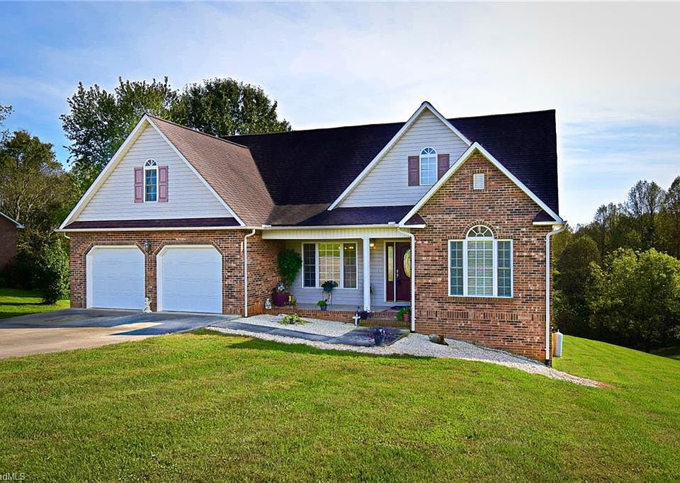 1st image of 392 Goddard Ln