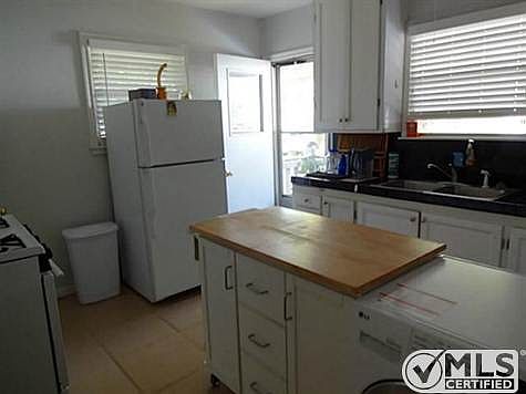 5th image of 1304 Gibson Ln