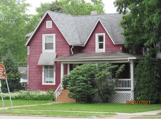 430 S 4th St #4, Dekalb, IL 60115