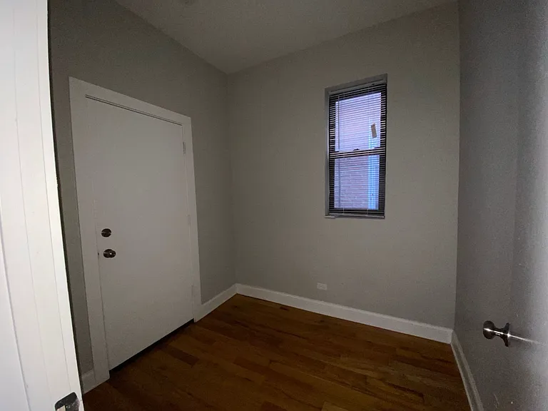 2540-42 W Augusta Blvd — Photo 6