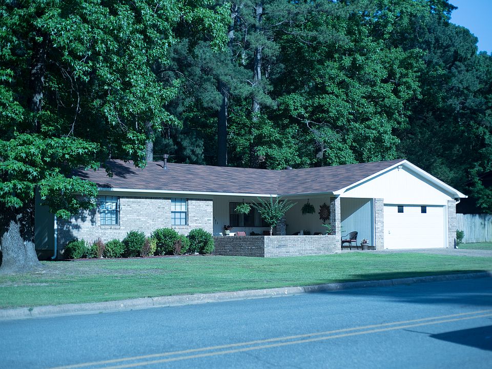 1502 Woodland Dr Bryant AR