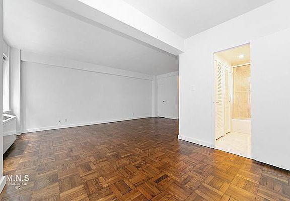 5th image of 210 E 58th St APT 4J