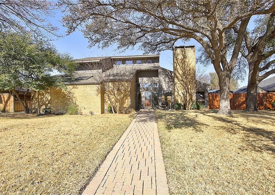 1st image of 3009 Bullock Dr