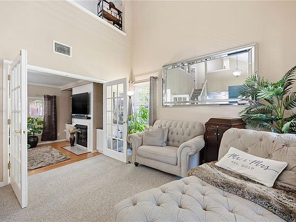 3rd image of 533 Broad Bend Cir