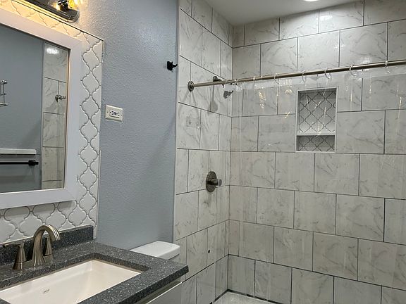 2nd image of 2304 Palestine St #2