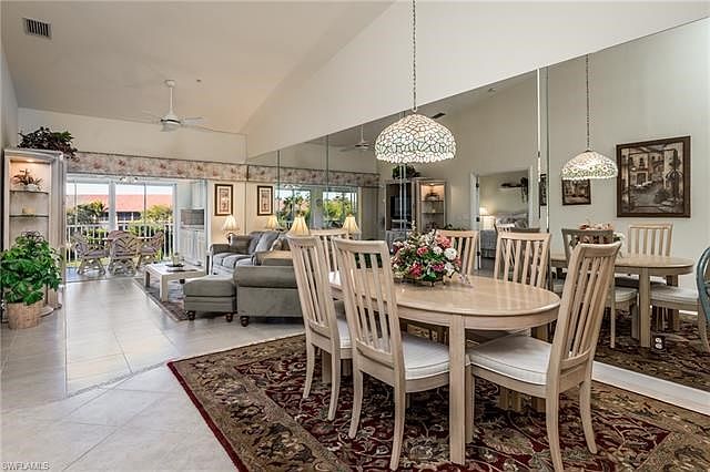 High Vaulted ceilings, Open concept!