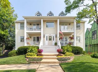 215 E Washington Ave APT 3W, Saint Louis, MO