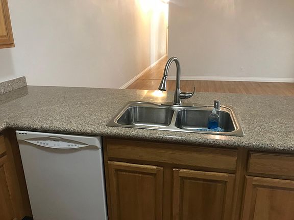 5th image of 3936 Senate Ave