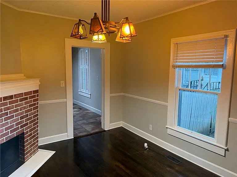 1786 Linwood Ave — Photo 5