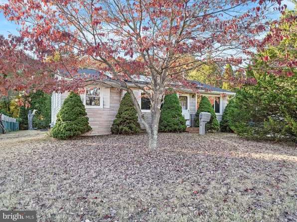 16 North Dr, Pine Hill, NJ 08021