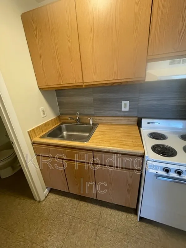 Praxis Apartments — Photo 3