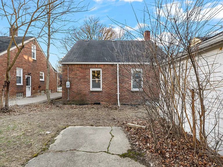 414 Aqua Ct — Photo 28