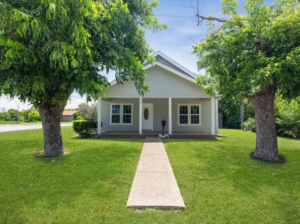 406 N Nash St, Kaufman, TX 75142