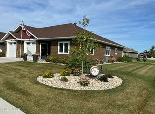 2117 Kemp Pl E, Watertown, SD 57201
