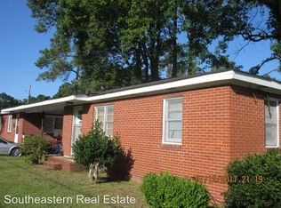 207 Pine St, Wallace, NC 28466