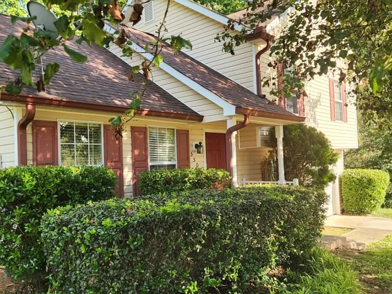 5504 Moriah Ln — Photo 2