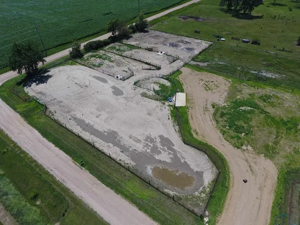 48220 332nd St, Jefferson, SD 57038