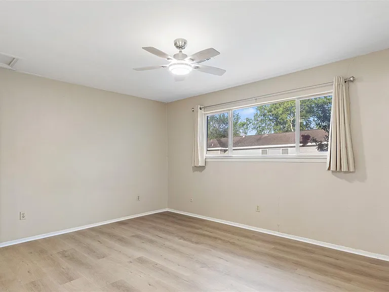 10810 Sugar Hill Dr #B — Photo 19