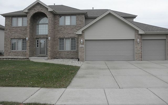 1st image of 1323 Rainbow Cir
