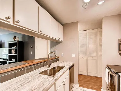 2800 Hamline Ave N Photo 1