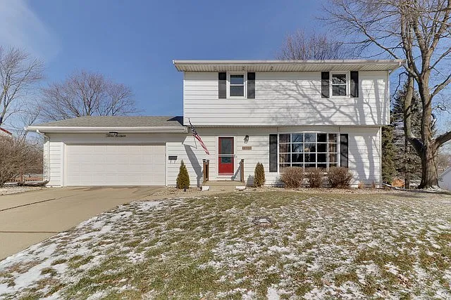316 Hillside Ln photo 1