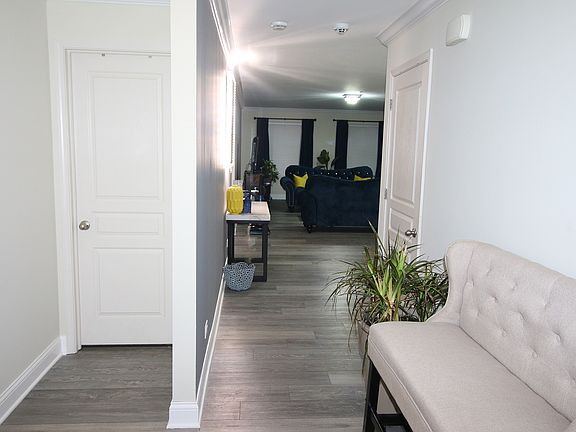 4th image of 13453 Piccaddilly Ct