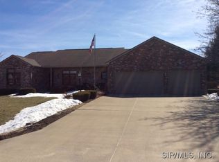 404 Kingsbury Rd, Metamora, IL 61548