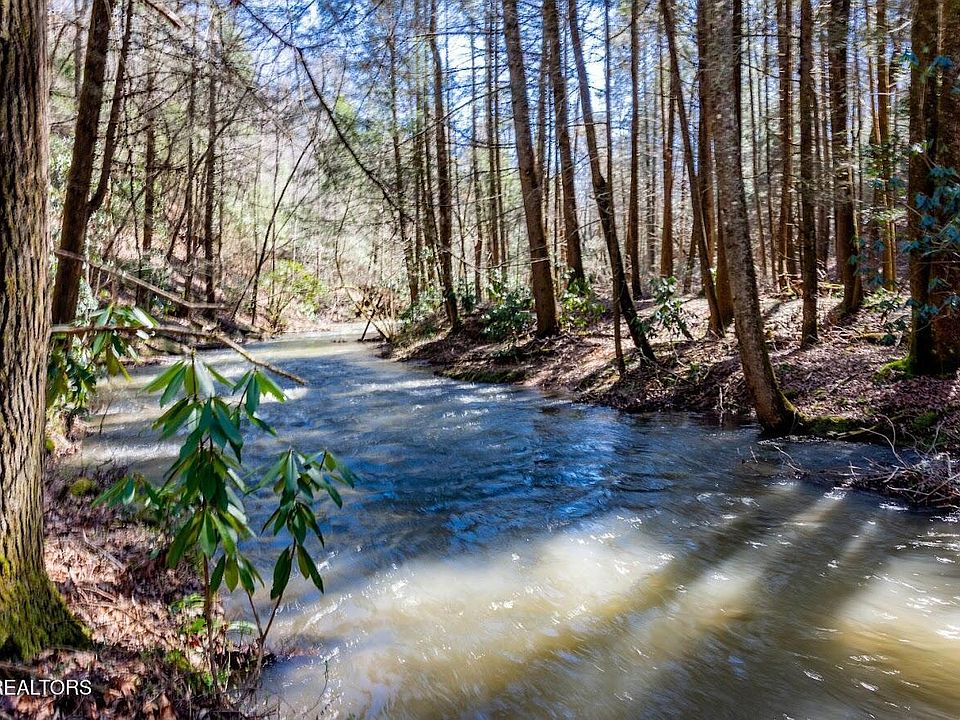 1st image of 140 Luna Ln