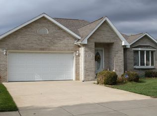 424 11th Cir SE, Demotte, IN 46310