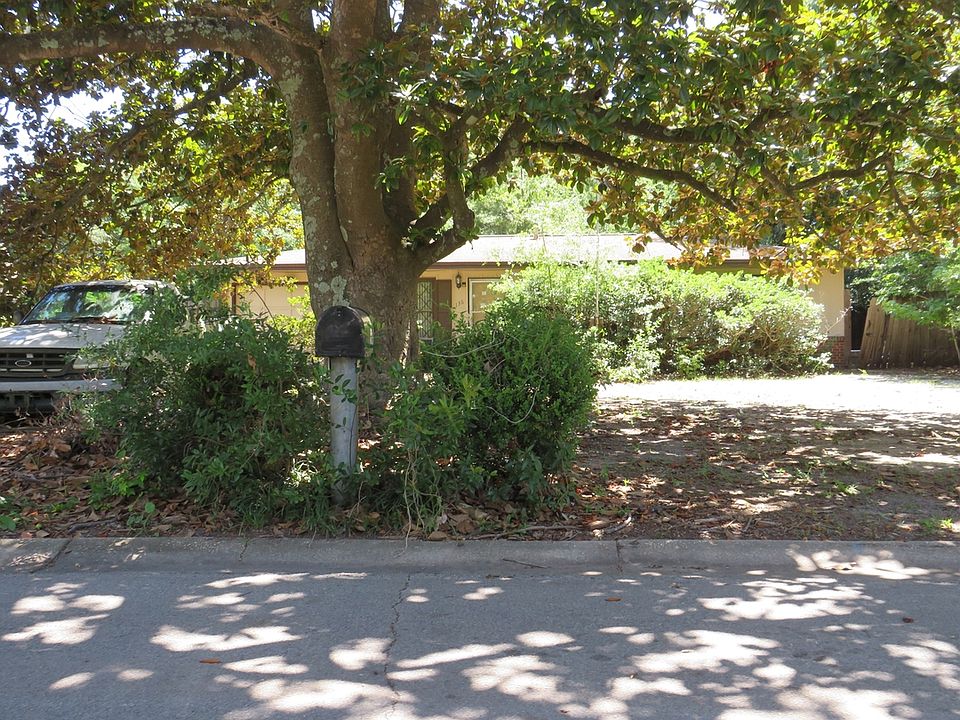 1st image of 136 Markella Rd