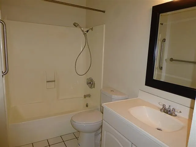 6070 Rancho Mission Rd — Photo 10