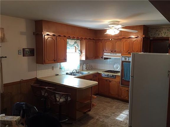 3rd image of 8225 Fayette Ave