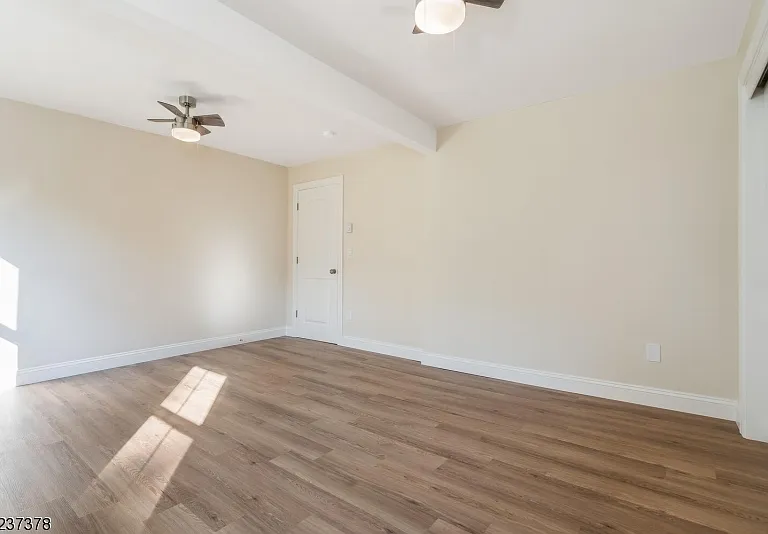 13 Maple St — Photo 10